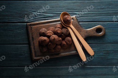 Preview: Chocolate truffles, concept of delicious sweet food