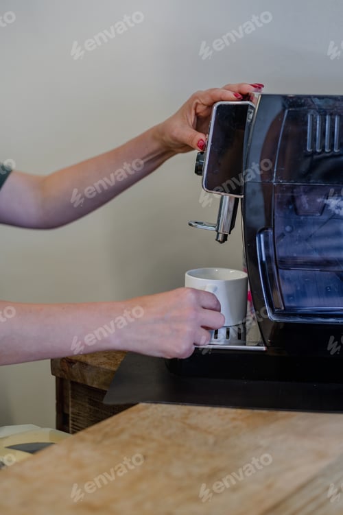 Preview: Cup of Coffee in Nail Salon