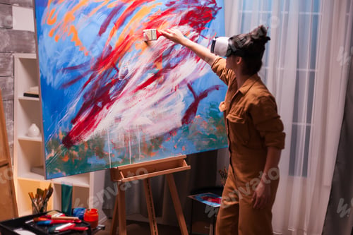 Preview: Artist wearing vr headset