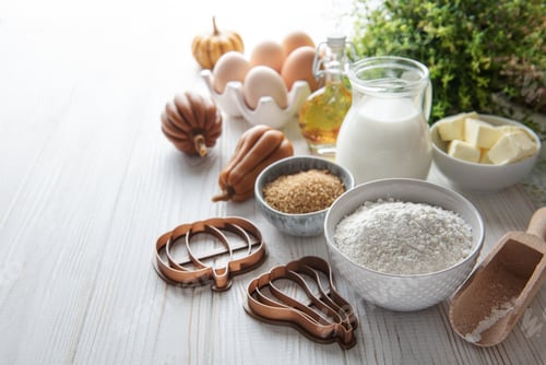 Preview: Preparing dough for baking