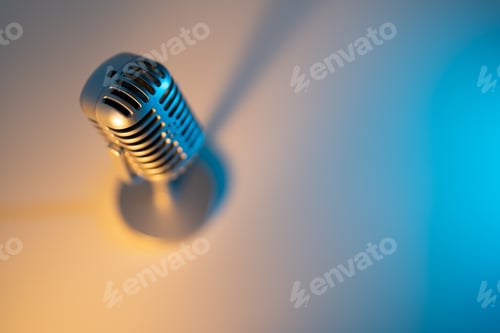 Preview: Retro microphone