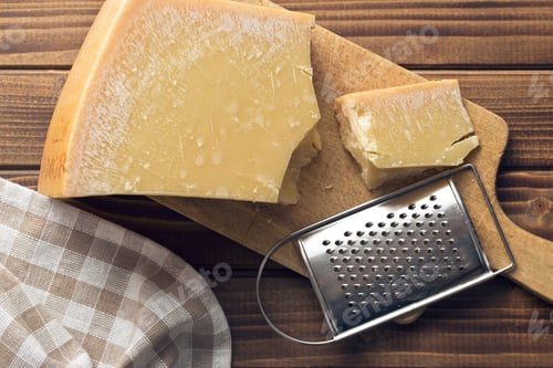 Preview: cheese grater and parmesan