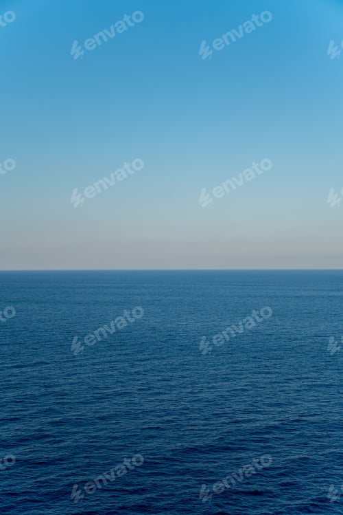 Preview: Ocean sunrise with tranquil vibe
