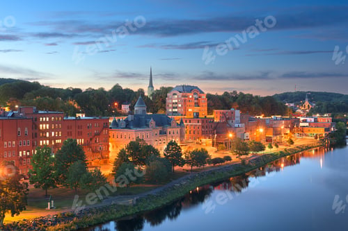 Preview: Augusta, Maine, USA downtown skyline on the Kennebec River