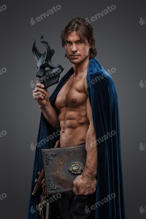 Preview: Occult sorcerer of dark cult with cloak and horned mask