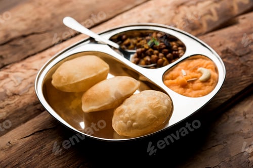 Preview: Halwa Poori