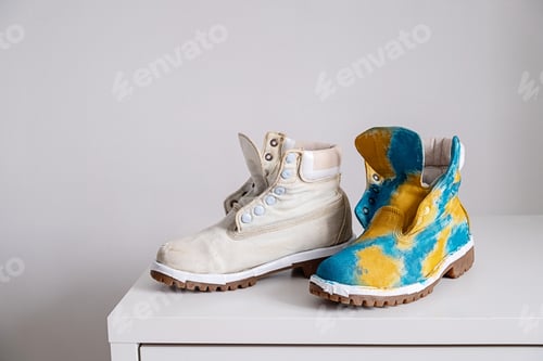 Preview: Unfinished customized shoe next to handmade tie dye custom shoe
