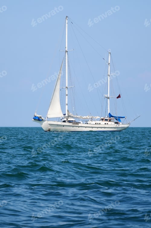 Preview: Sailing boat
