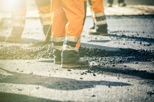 Preview: Teamwork on road construction