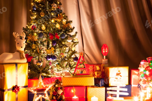 Preview: Christmas tree with garlands and decoration
