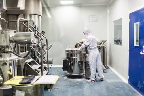Preview: Manufacturing Technician Working in Clean Room