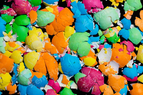 Preview: Painted broken egg shells on black