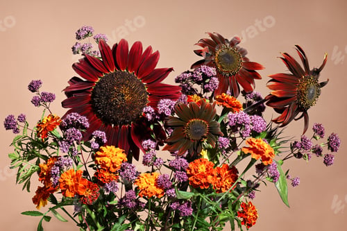 Preview: Beautiful bouquet with dark sunflowers