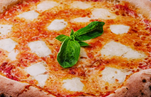 Preview: Neapolitan pizza on a cream sauce
