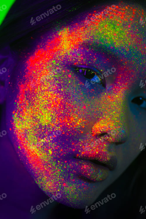 Preview: Fashion model with fluo painting on the face
