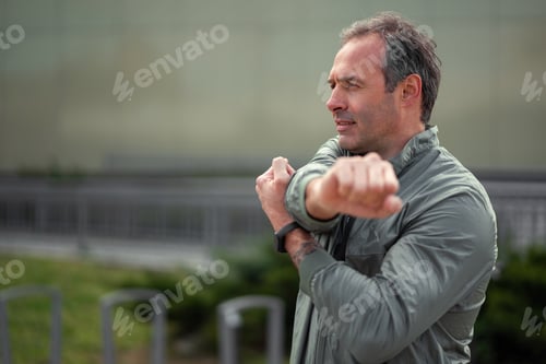 Preview: Middle-aged athlete