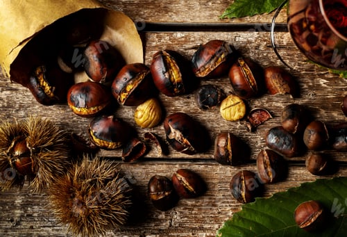 Preview: Roasted chestnuts in paper cone.