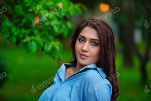 Preview: Portrait of a beautiful woman in nature