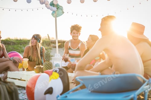 Preview: Friends having fun at the beach