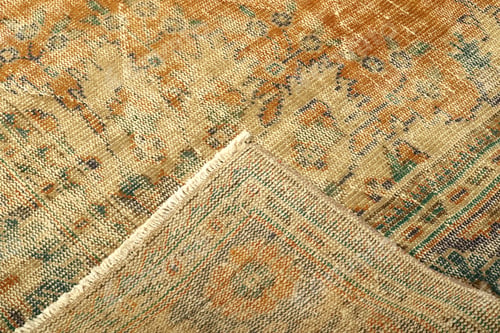 Preview: Textures and patterns in color from woven carpets