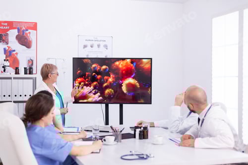 Preview: Medical specialist talking about vaccine