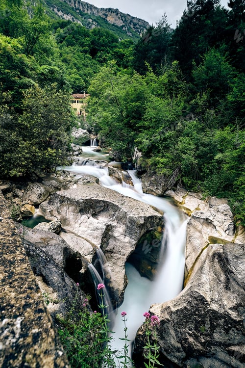 Preview: Breathtaking shot of the Saut du Loup waterfalls captured in France