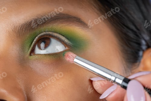Preview: Shading the eyes of a young woman