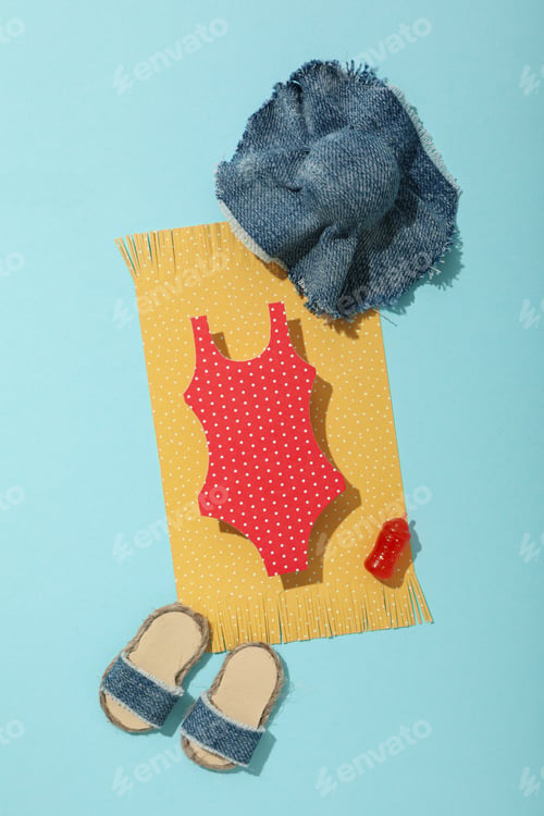 Preview: Swimsuit and other accessories for a summer trip to the sea.