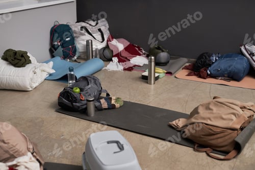 Preview: Refugee shelter with sleeping mats