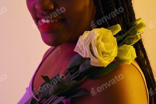 Preview: White Rose on Shoulder Woman