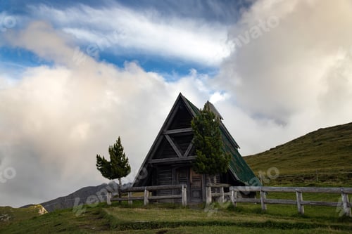 Preview: Small hut near Passo Giau - Dolomites - Italy