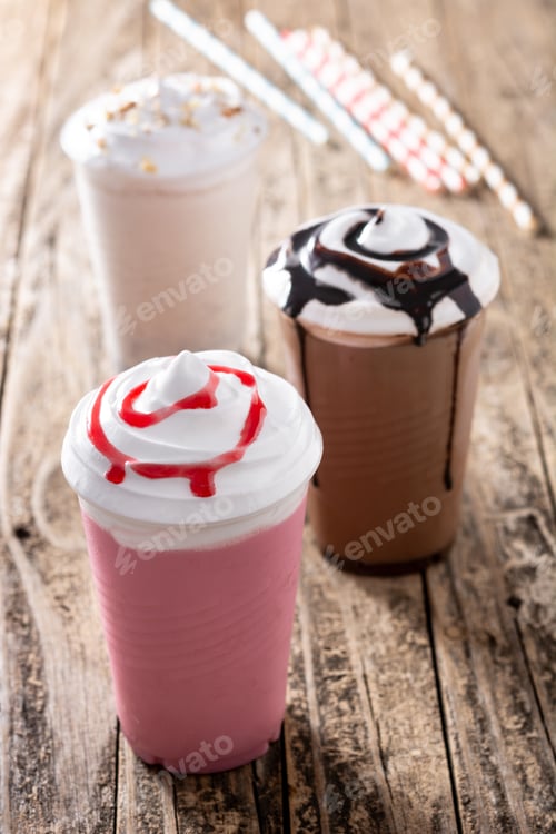 Preview: Strawberry, chocolate and white iced milkshakes
