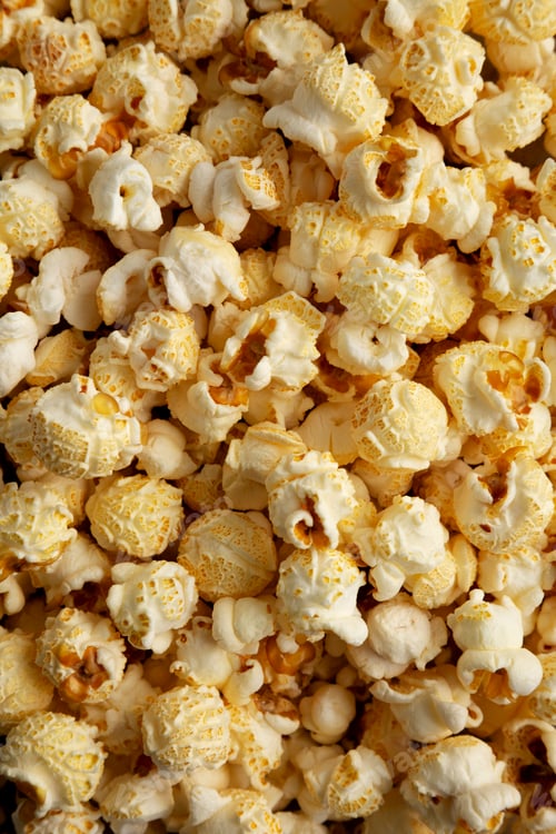 Preview: Homemade Kettle Corn Popcorn in a Bowl, top view. Flat lay, overhead, from above.