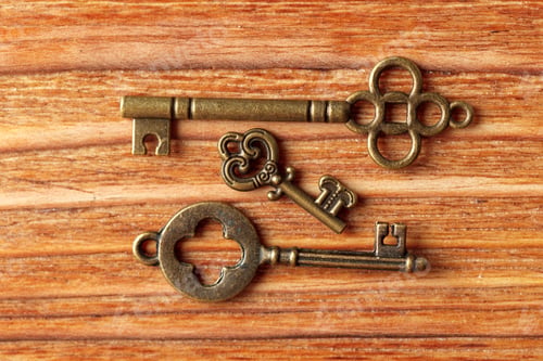 Preview: old key on wooden table
