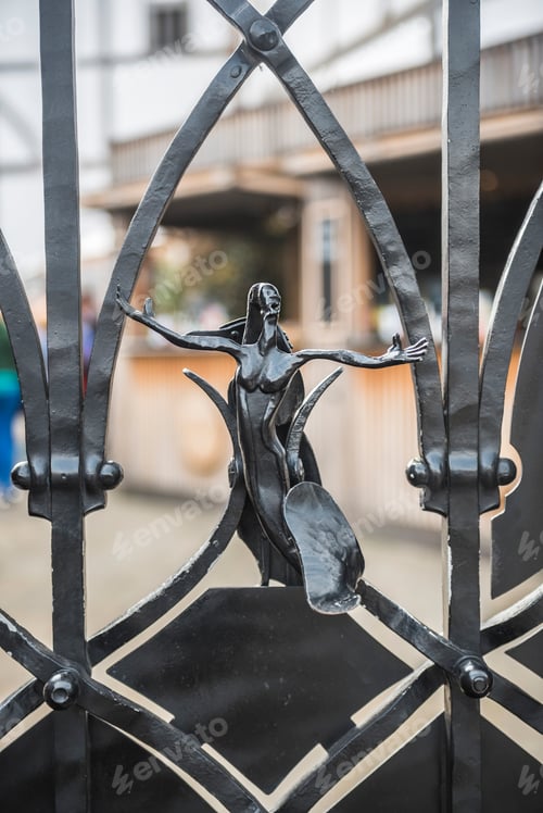 Preview: Gates to Shakespeare's Globe Theatre, Bankside, Southwark, London, England