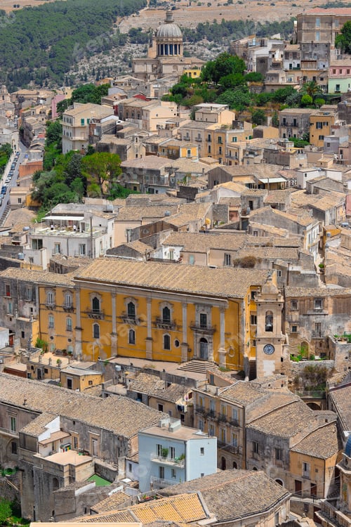 Preview: View of the old town of Ragusa Ibla. Old houses, tenement houses, monuments.
