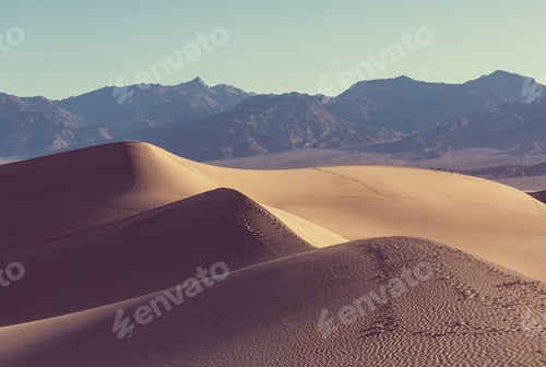 Preview: Sand dunes in California