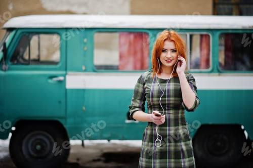 Preview: Young red haired girl lady