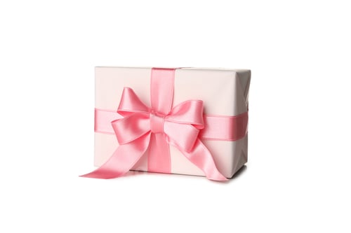 Preview: Gift box with pink bow isolated on white background