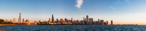 Preview: USA, Illinois, Chicago, skyline with Lake Michigan at dawn