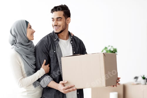 Preview: Loving muslim family moving to new house
