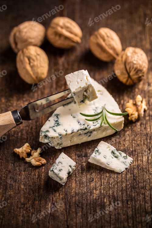 Preview: Tasty blue cheese