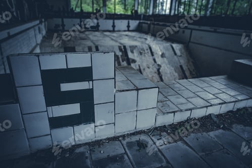 Preview: Abandoned radioactive school in Pripyat