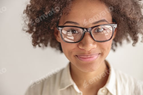 Preview: Portrait of pretty young lady posing in studio