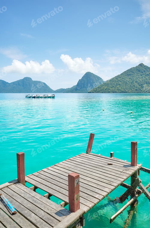 Preview: Jetty on Bohey Dulang Island, Malaysia.