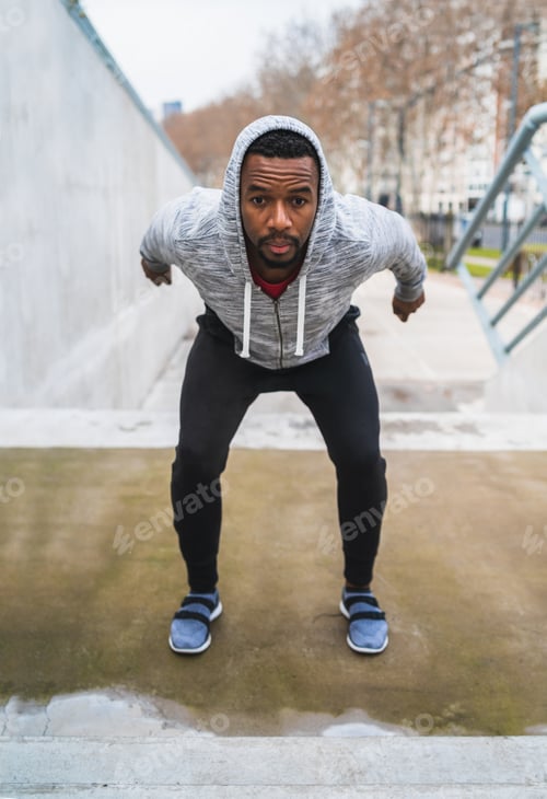 Preview: Athletic man doing exercise.