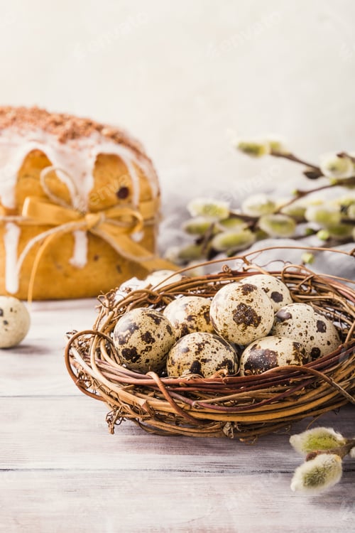 Preview: Easter composition of quail eggs in the nest
