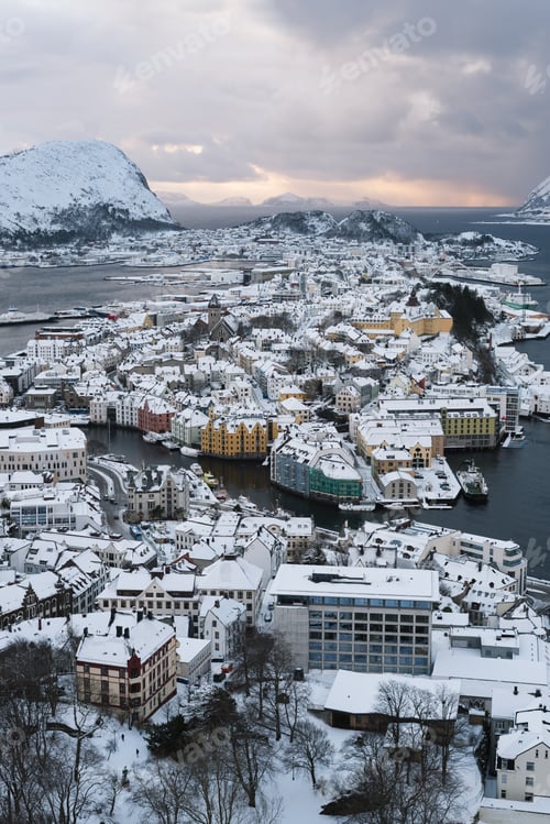 Preview: Alesund in Snow in Winter