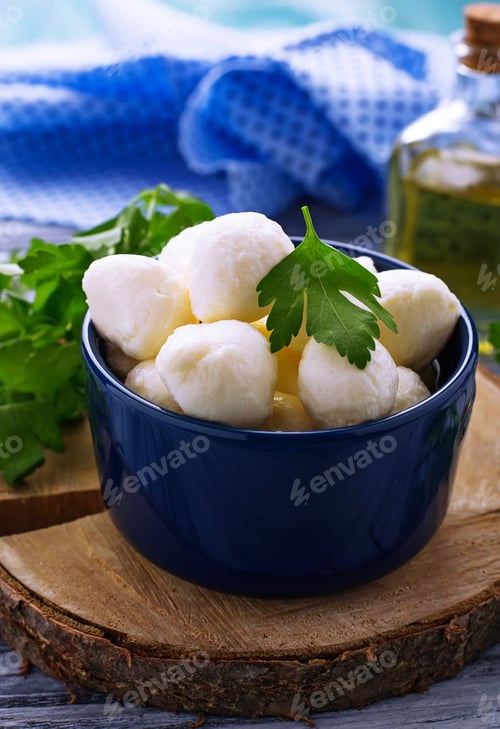 Preview: Italian cheese mozzarella in blue bowl