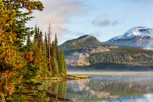 Preview: Lake in Oregon